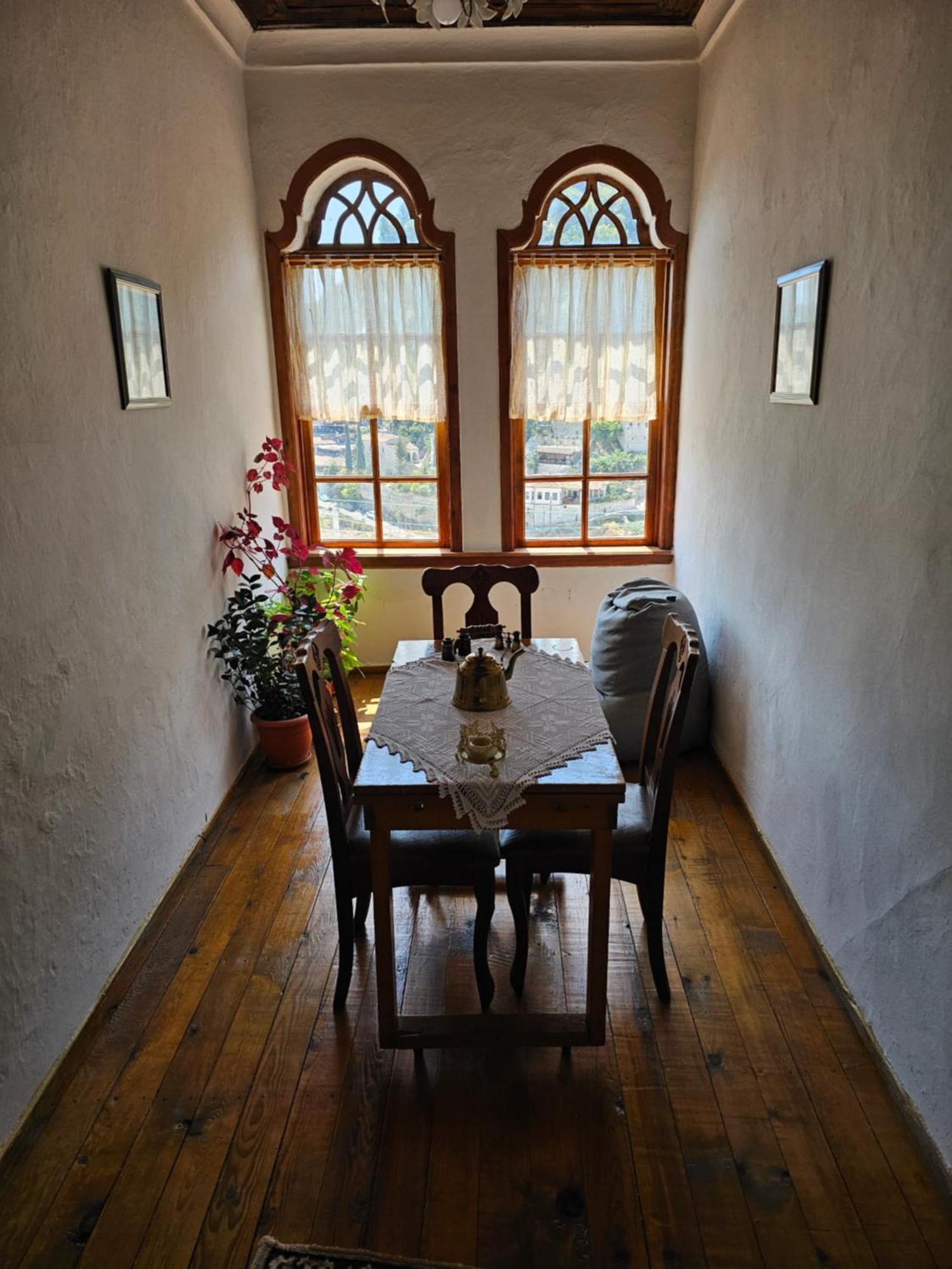 Guest House Panorama Berat Exteriér fotografie