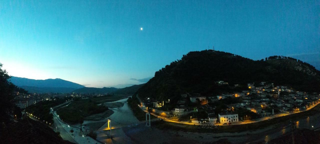Guest House Panorama Berat Exteriér fotografie